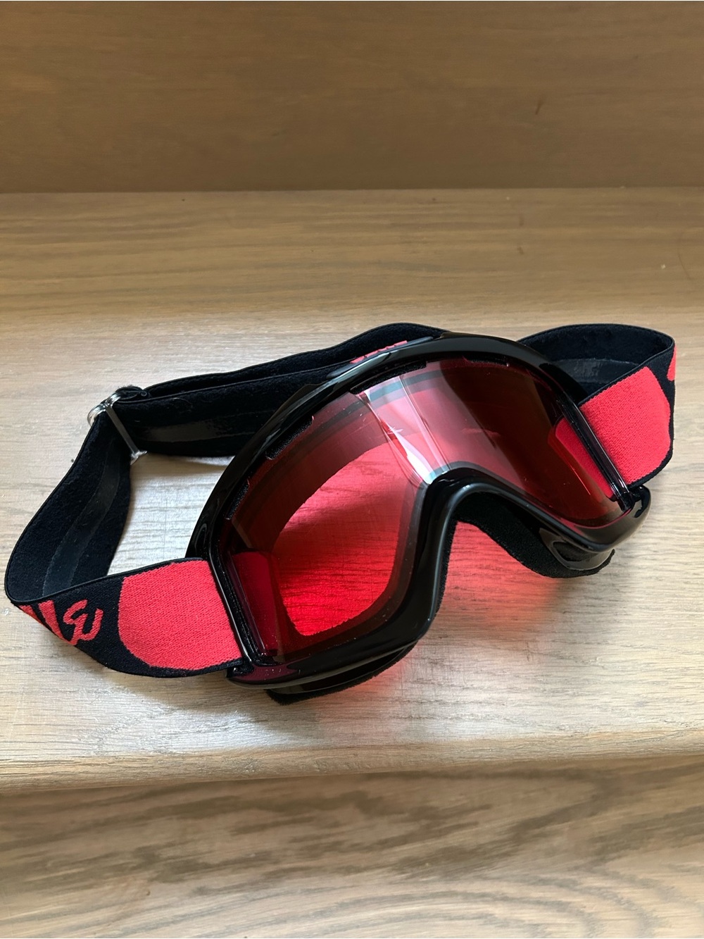 Bollé Ski Snowboard Goggles Black & Red with Rose-Tinted Lens